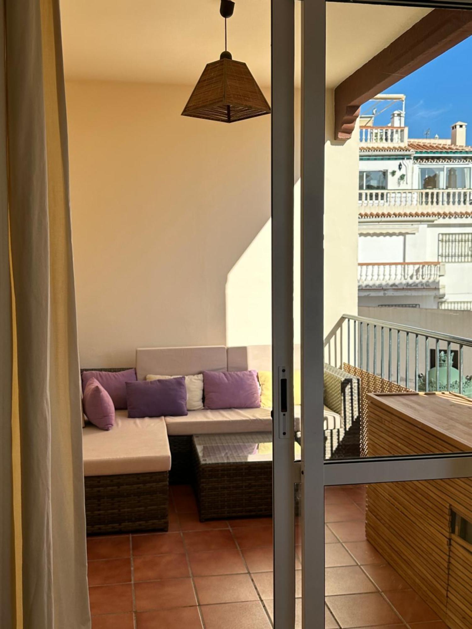 Tiyoweh Lägenhet Nerja Exteriör bild